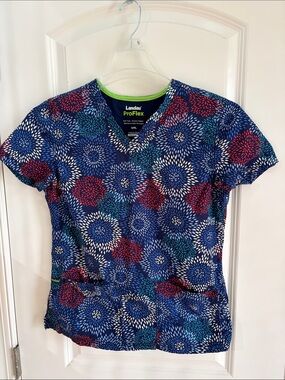 Landau ProFlex 4163 Blue Floral Burst V-Neck Scrub Top